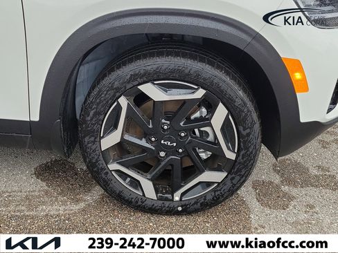 New 2026 Kia Seltos SX AWD/4WD image 7