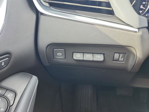 Used 2022 Buick Enclave Premium w/ Surround and Sites Package image 21