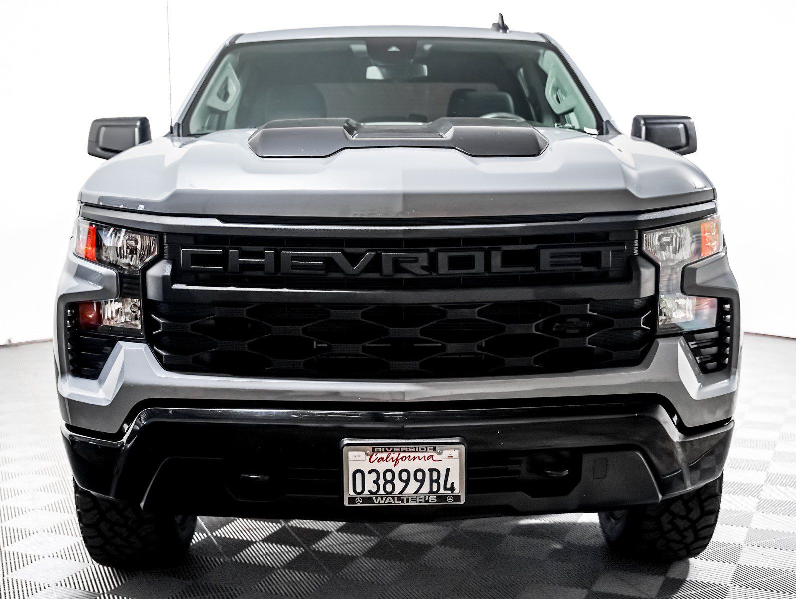 Used 2024 Chevrolet Silverado 1500 Custom Trail Boss w/ Turbomax Blackout Package AWD/4WD image 5