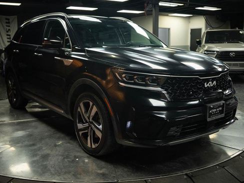 Used 2022 Kia Sorento SX w/ Panoramic Sunroof Package image 5