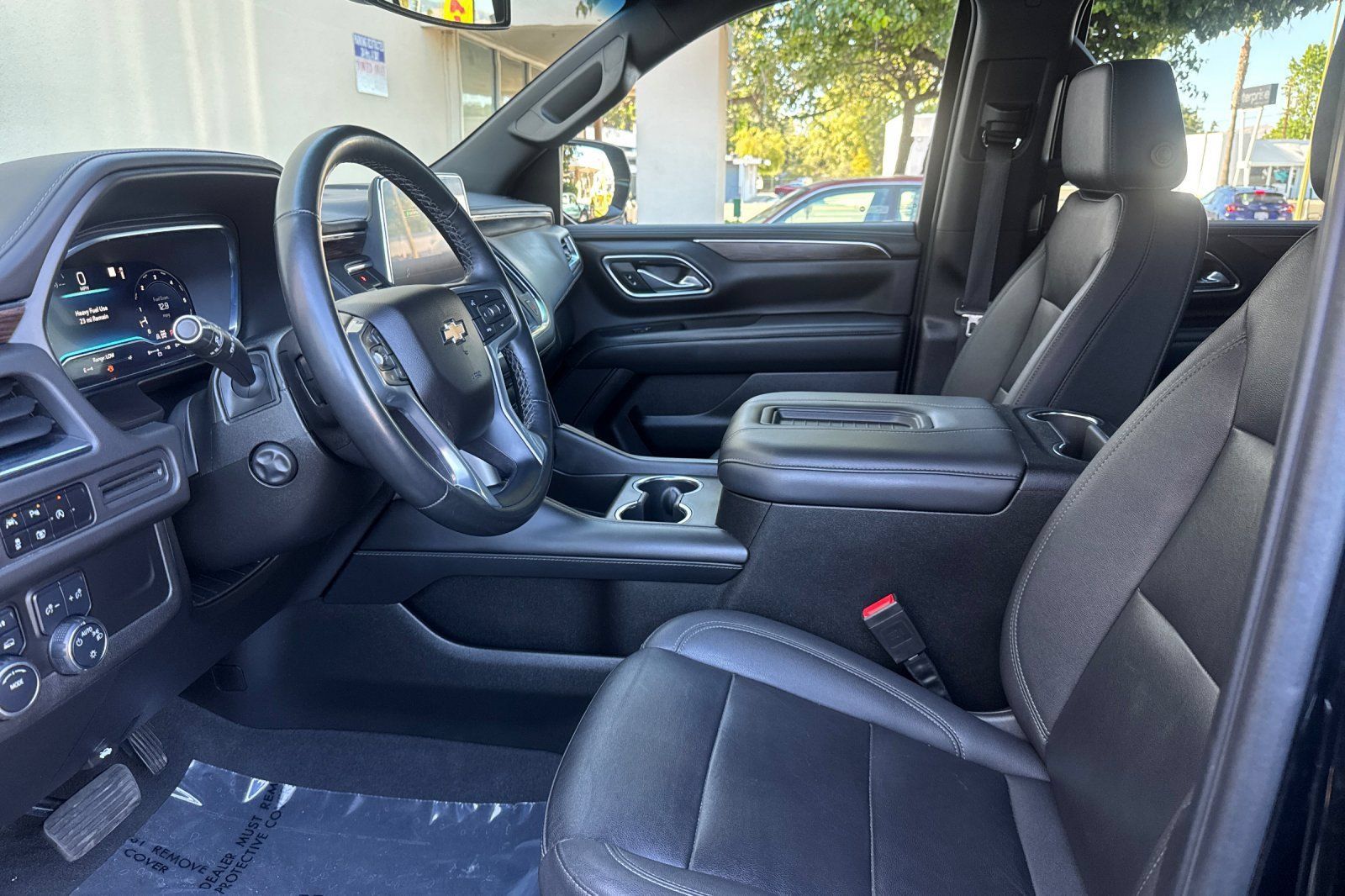 Used 2023 Chevrolet Tahoe LT w/ Luxury Package AWD/4WD image 10