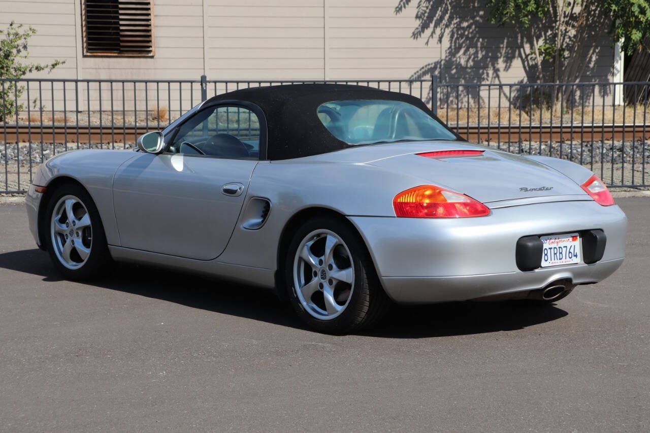 Used 2002 Porsche Boxster RWD image 16