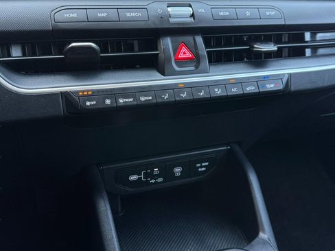 Used 2025 Kia K4 FWD image 35