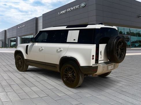 Used 2023 Land Rover Defender 110 S AWD/4WD image 3