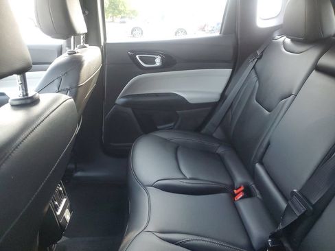 Used 2025 Jeep Compass Limited AWD/4WD image 10