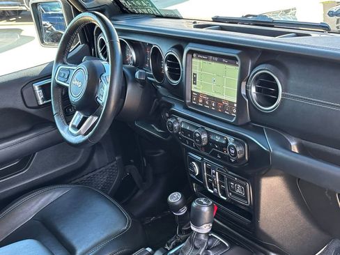 Used 2022 Jeep Wrangler Unlimited Sahara w/ Cold Weather Group image 26