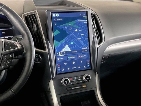 Used 2022 Ford Edge SEL w/ Sport Appearance Package image 5