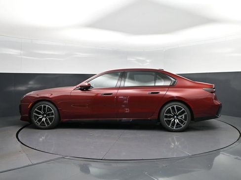 Certified 2025 BMW 740i 740i image 4