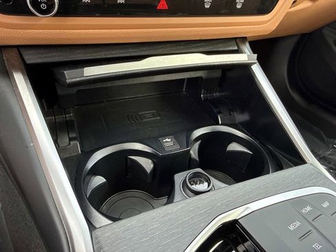 Used 2025 BMW 330i Sedan w/ Convenience Package image 28