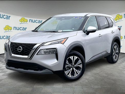 Used 2022 Nissan Rogue SV image 3