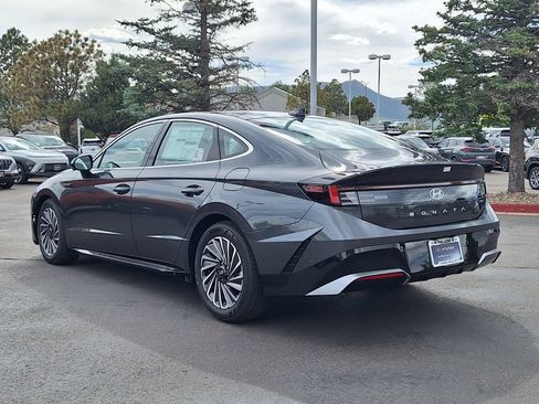 New 2025 Hyundai Sonata Limited FWD image 5