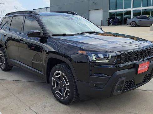 New 2026 Jeep Cherokee Laredo AWD/4WD image 2
