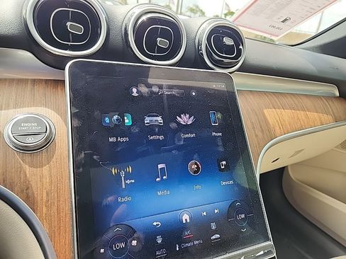 Used 2024 Mercedes-Benz C 300 Sedan image 28