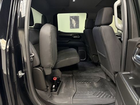 Used 2024 Chevrolet Silverado 1500 RST w/ Z71 Off-Road Package image 18