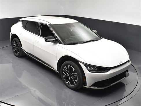 Used 2024 Kia EV6 Wind w/ Wind Technology Package image 43