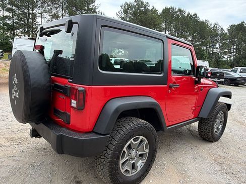 Used 2015 Jeep Wrangler Rubicon w/ Power Convenience Group AWD/4WD image 8