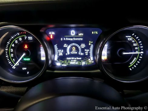 Used 2023 Jeep Wrangler Unlimited Sahara w/ Cold Weather Group image 16