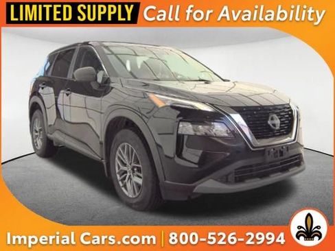 Used 2023 Nissan Rogue S AWD/4WD image 1