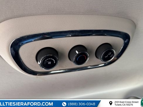 Used 2017 Dodge Durango SXT w/ 3rd Row Seating Group RWD image 13
