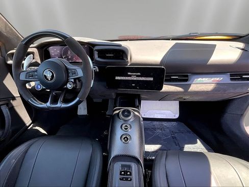 Used 2023 Maserati MC20 Coupe RWD image 7