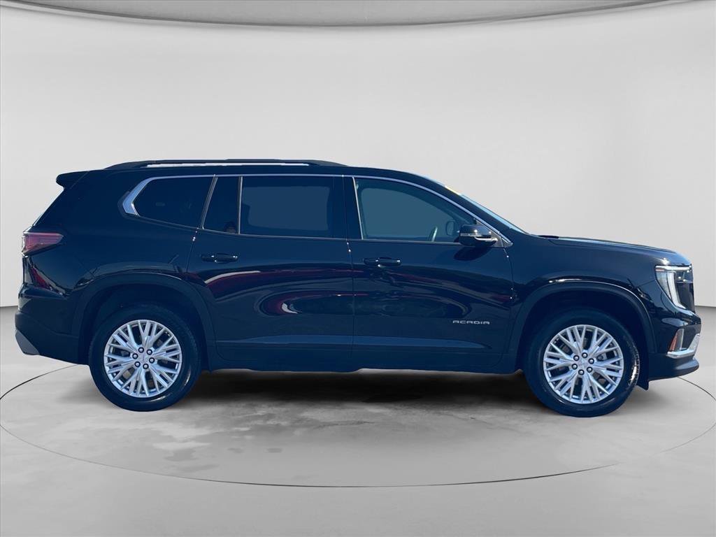Used 2026 GMC Acadia Elevation w/ Elevation Premium Package FWD image 8