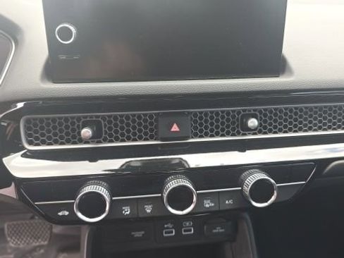 Used 2024 Honda Civic Touring image 8