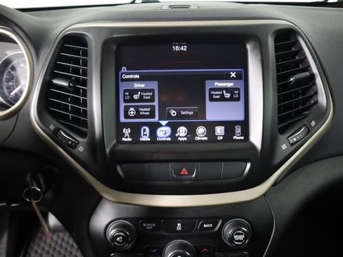 Used 2014 Jeep Cherokee Latitude w/ Cold Weather Group AWD/4WD image 42