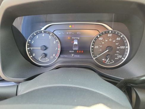 Used 2023 Nissan Titan SV image 25