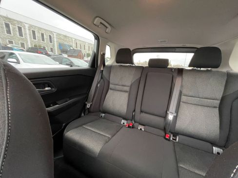 Used 2025 Nissan Rogue SV image 41