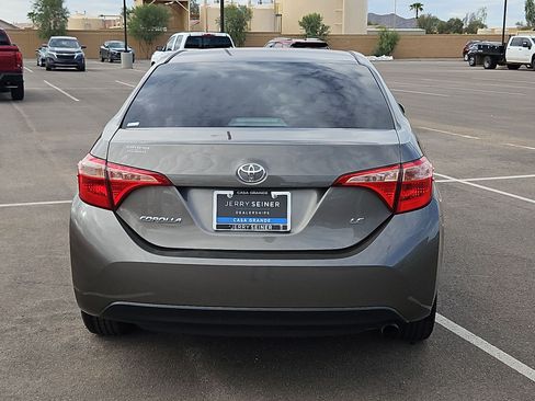 Used 2018 Toyota Corolla LE w/ Carpet Mat Package (TMS) FWD image 4