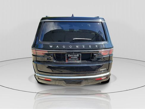 Used 2024 Jeep Wagoneer Series II w/ Flexible Seating Group RWD image 6