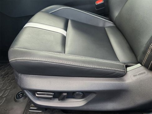 Used 2025 Toyota Camry SE image 22