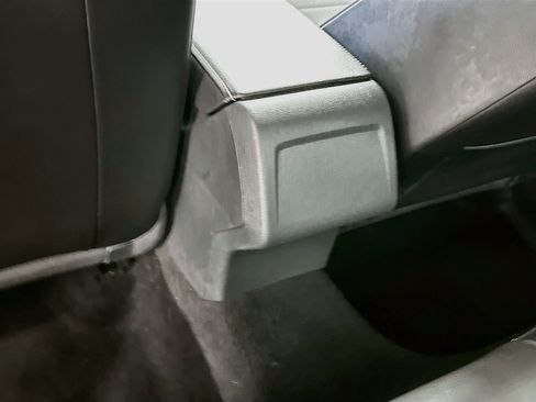 Used 2025 Volkswagen Jetta SE FWD image 29