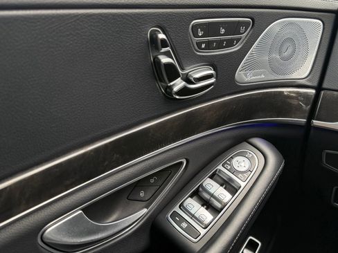 Used 2020 Mercedes-Benz S 560 Sedan image 33