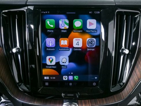 Certified 2023 Volvo XC60 B5 Plus w/ Climate Package AWD/4WD image 16