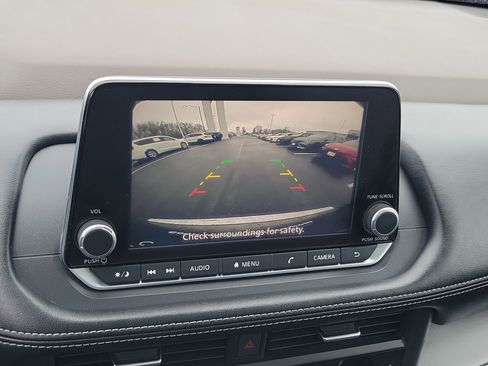 Used 2023 Nissan Rogue SV w/ SV Premium B Package image 26