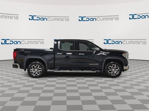 Used 2022 GMC Sierra 1500 SLT w/ SLT Premium Plus Package AWD/4WD image 9