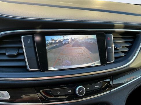 Used 2019 Buick Enclave Essence image 21