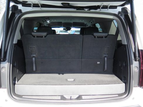 Used 2019 Chevrolet Tahoe LT image 17