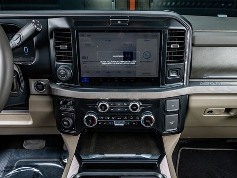 Used 2026 Ford F250 Platinum w/ Platinum Plus Package image 25