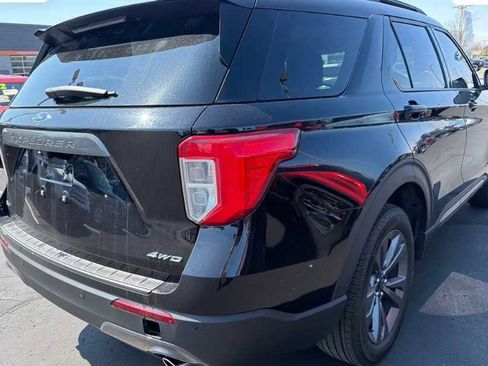Used 2024 Ford Explorer XLT w/ Equipment Group 202A image 5
