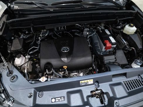 Certified 2022 Toyota Highlander XLE image 38
