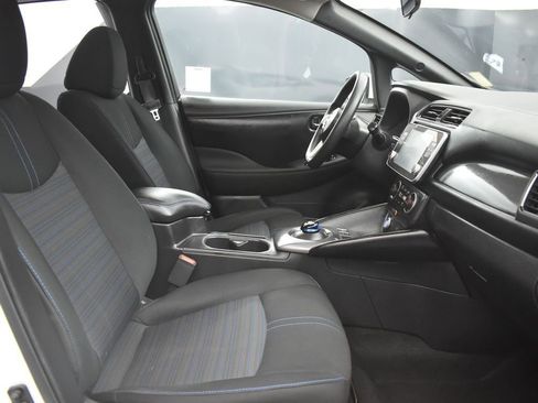 Used 2024 Nissan Leaf S image 22