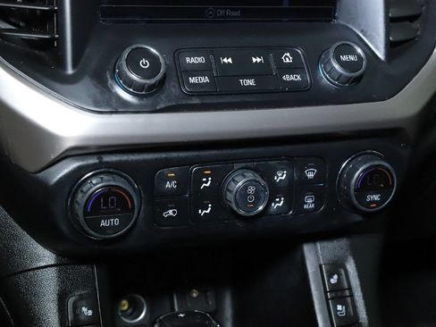 Used 2019 GMC Acadia Denali w/ Technology Package AWD/4WD image 27
