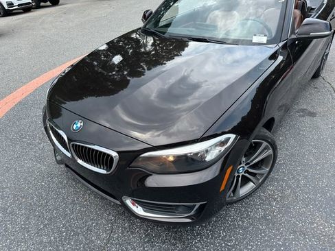 Used 2017 BMW 230i Convertible image 9