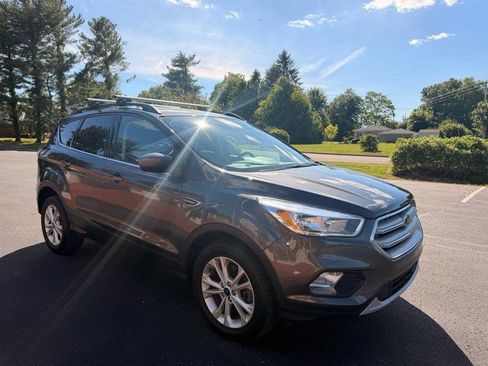 Used 2018 Ford Escape SE AWD/4WD image 4