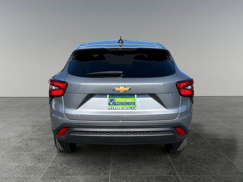 Used 2024 Chevrolet Trax LS image 6