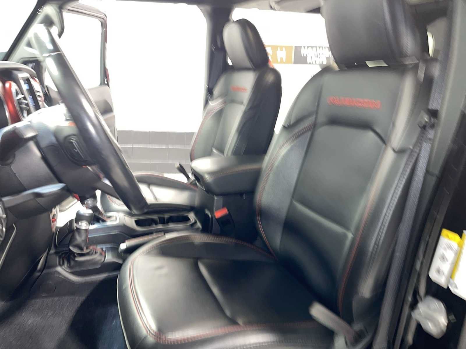 Used 2020 Jeep Wrangler Unlimited Rubicon w/ Dual Top Group AWD/4WD image 11