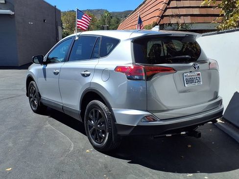 Used 2018 Toyota RAV4 LE w/ All Weather Liner Package FWD image 6