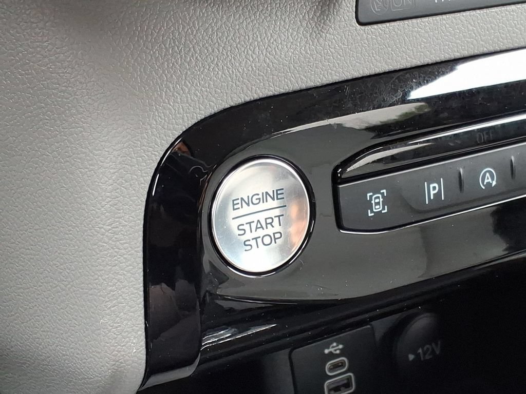 Used 2024 Ford Escape Platinum AWD/4WD image 23
